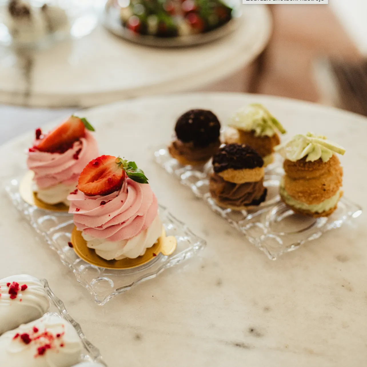 Tácek křišťálový A