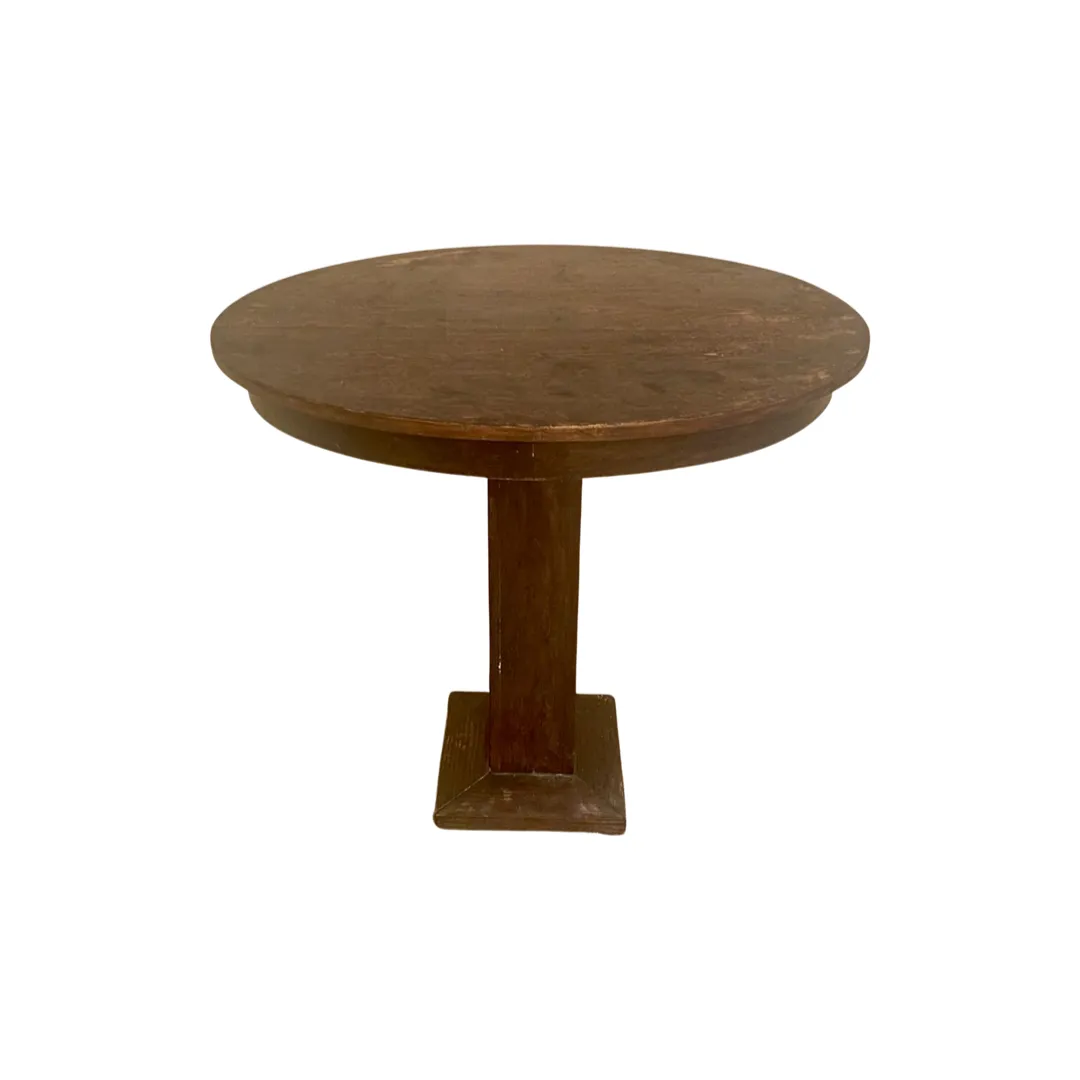 Oválný stolek hnědý 