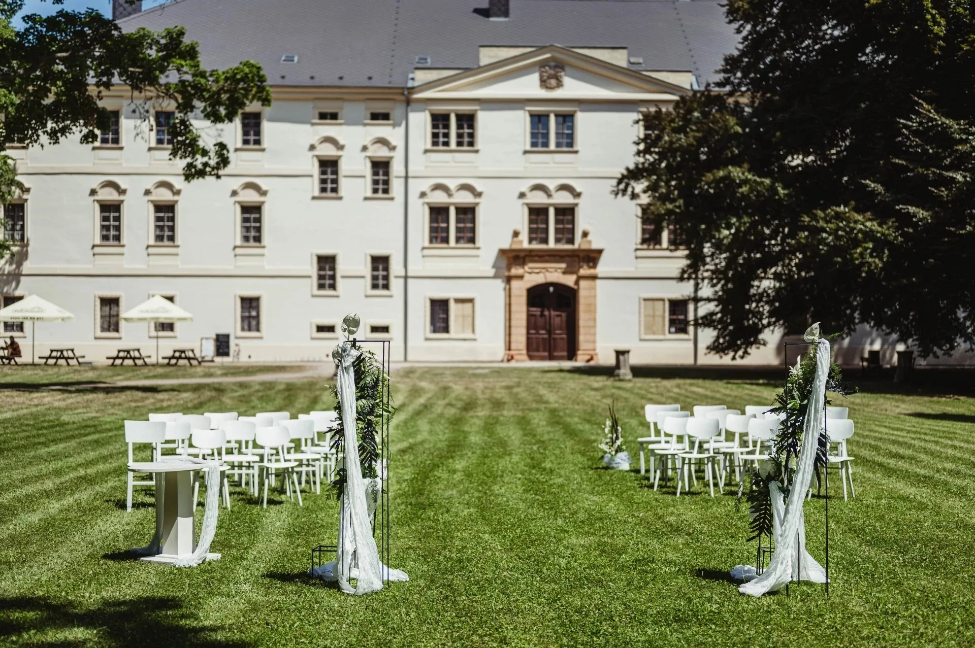 Židle bílá vintage mix