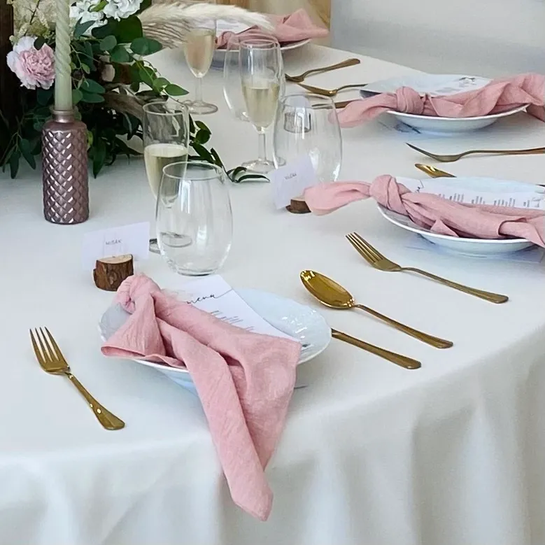 Ubrousek látkový růžový