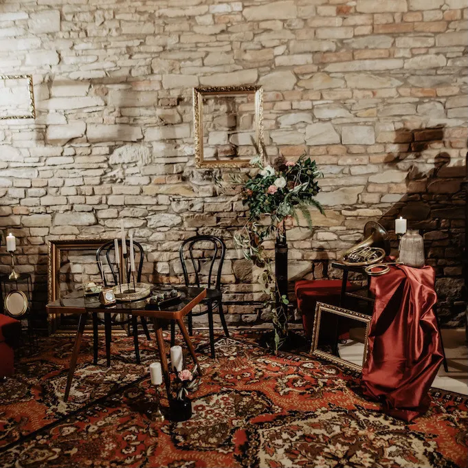 Fotokoutek - Bordó glamour / 2x3 m / 4 osoby