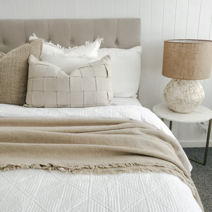 White Coverlet Bedding Set (E)