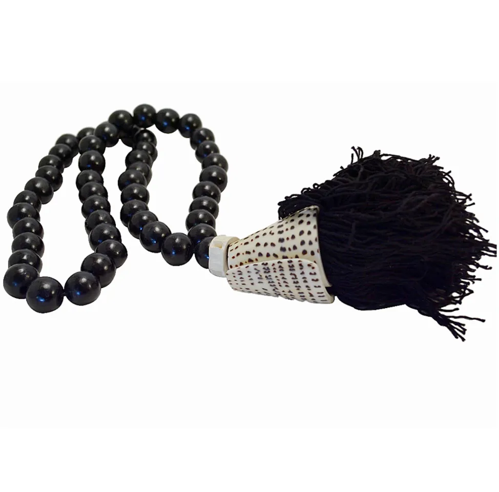 Shell Bead Black Garland