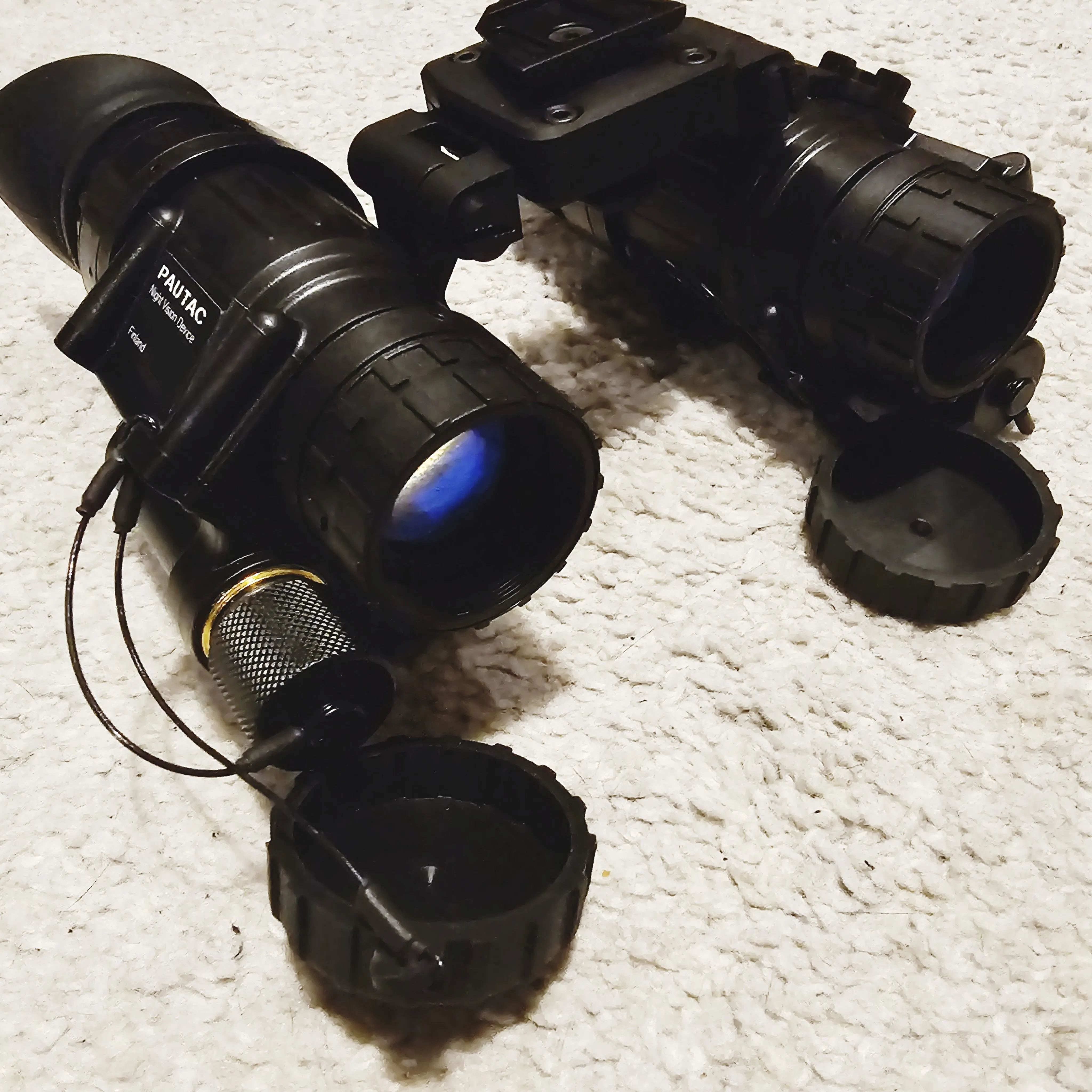 PVS-14 NNVT binokulaarit