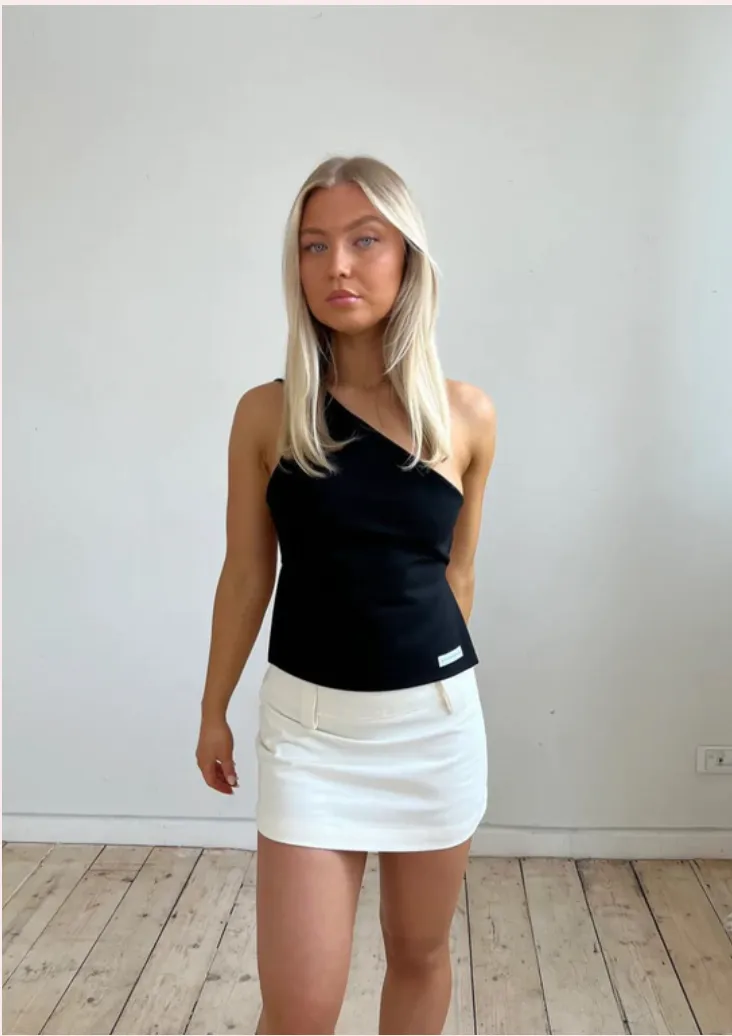 With Consideration  One Shoulder Backless Top In Black ONE SIZE