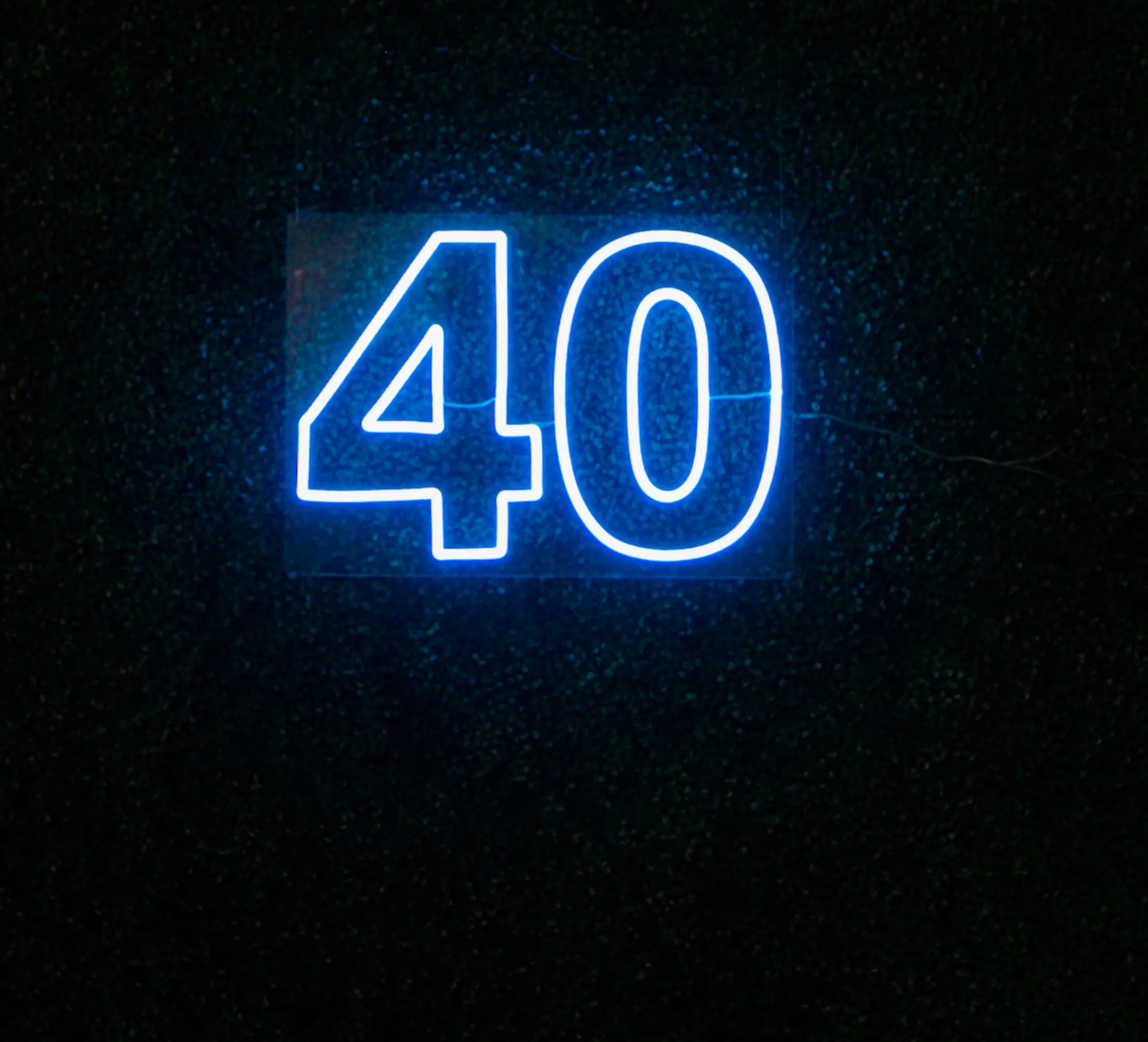 40 Neon