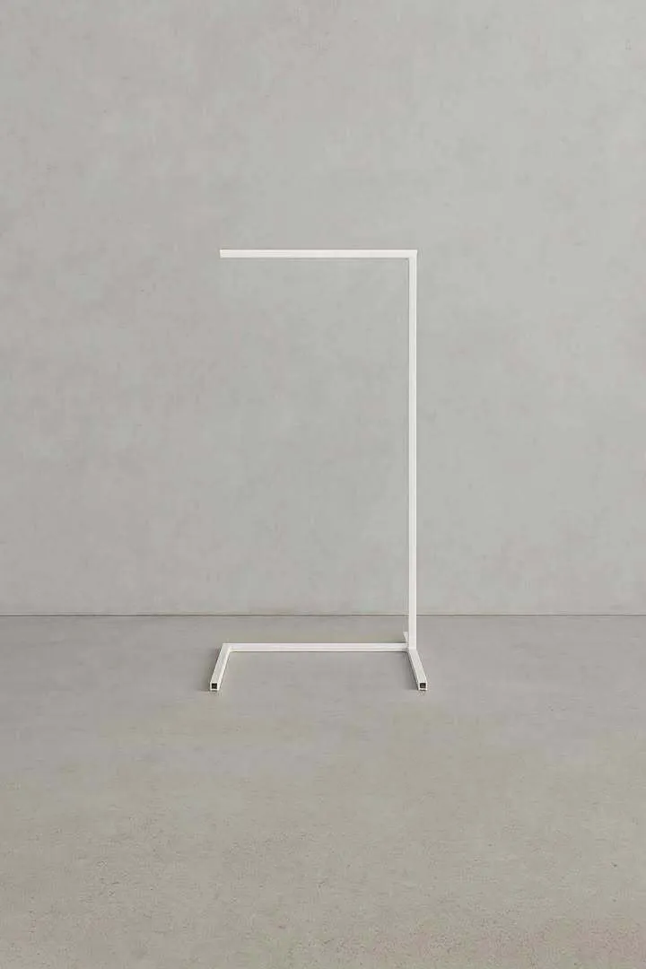 White L Stand