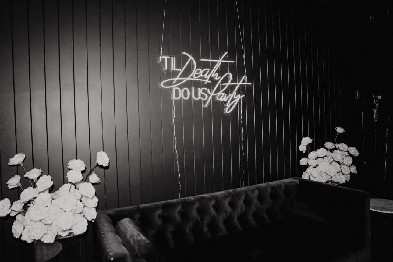 Til death do us party Neon