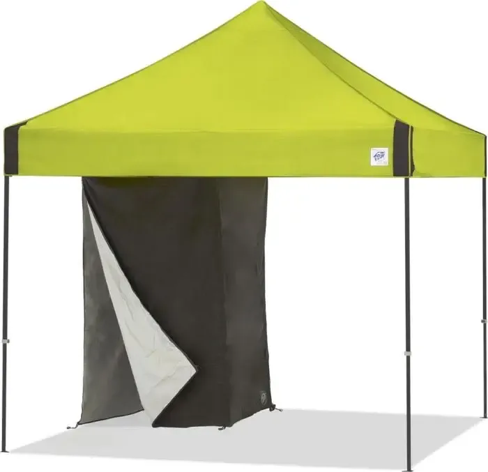 E-Z up Hang space, fitting room