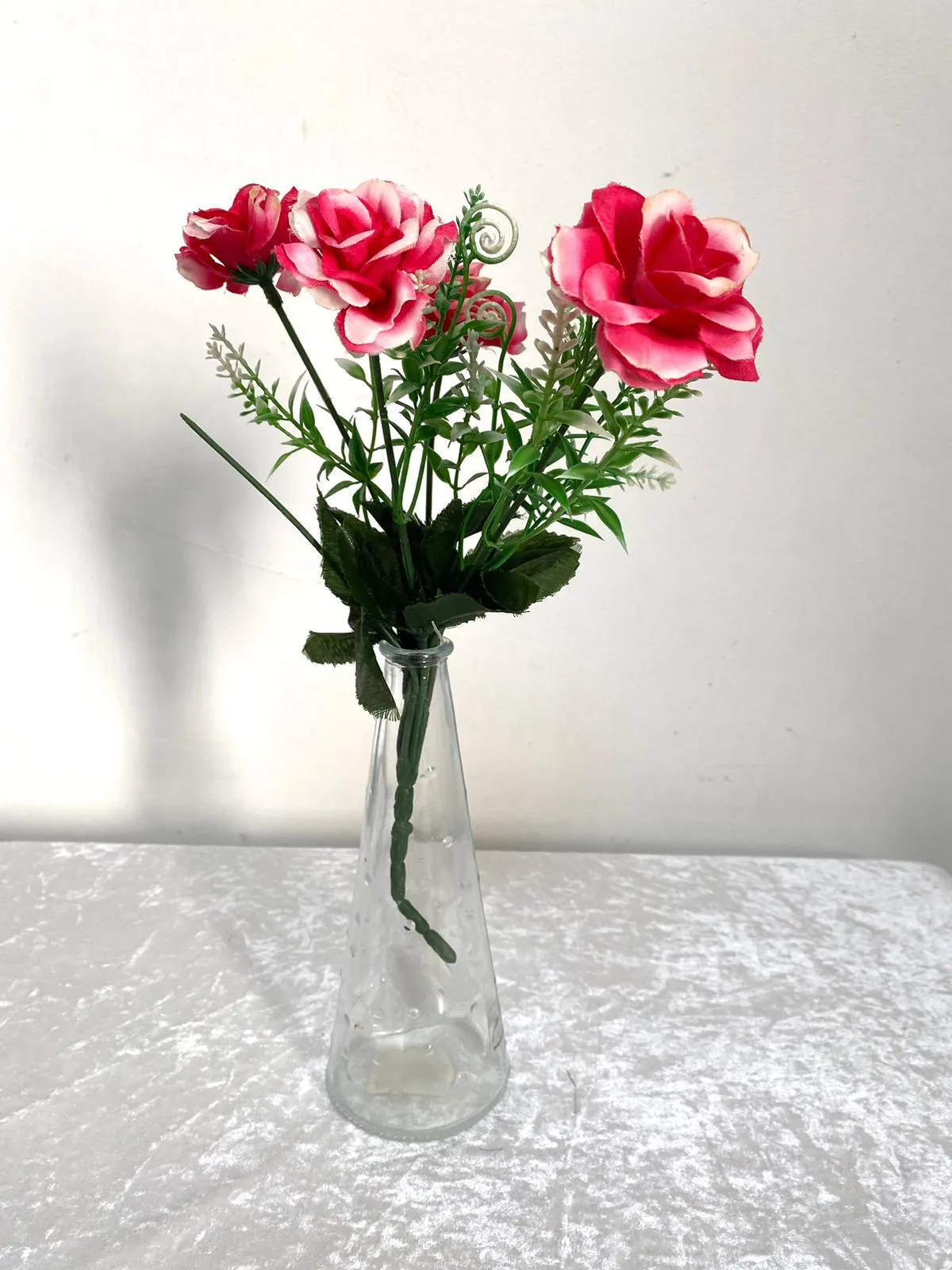 זר פרחים ורוד עז