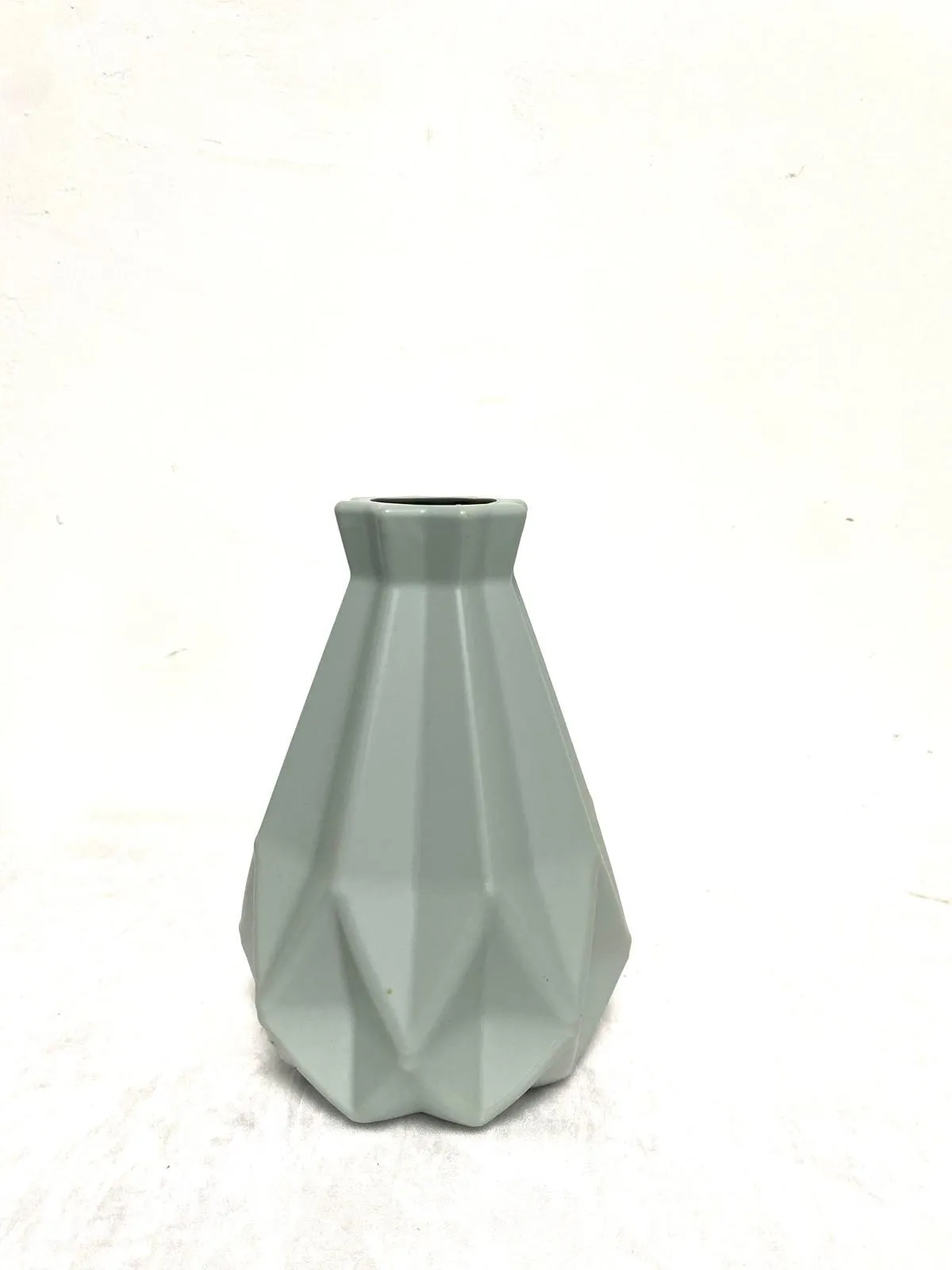 אגרטל תכלת דמויי קרמיקה