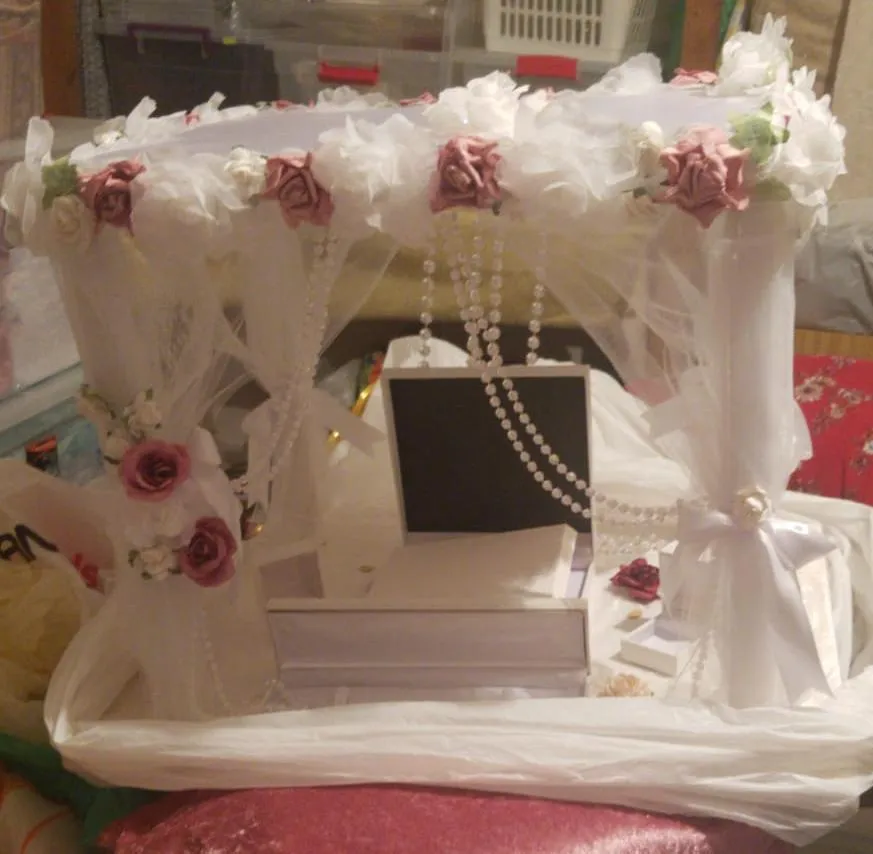 חופה לתכשטים לחינה