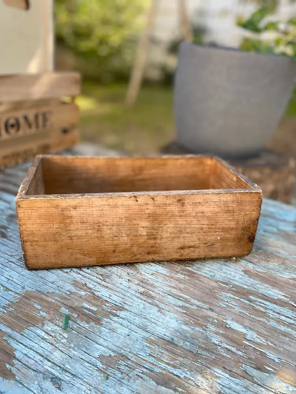 ארגז מעץ למעטפות