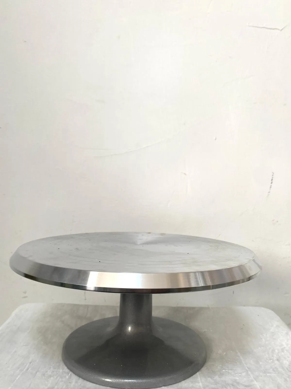 מגש מסתובב לעוגה