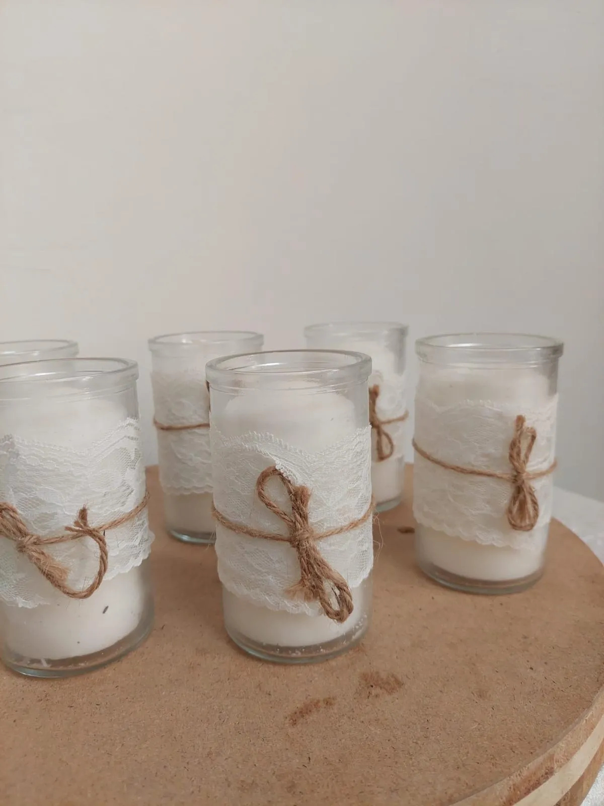 נרות עם תחרה