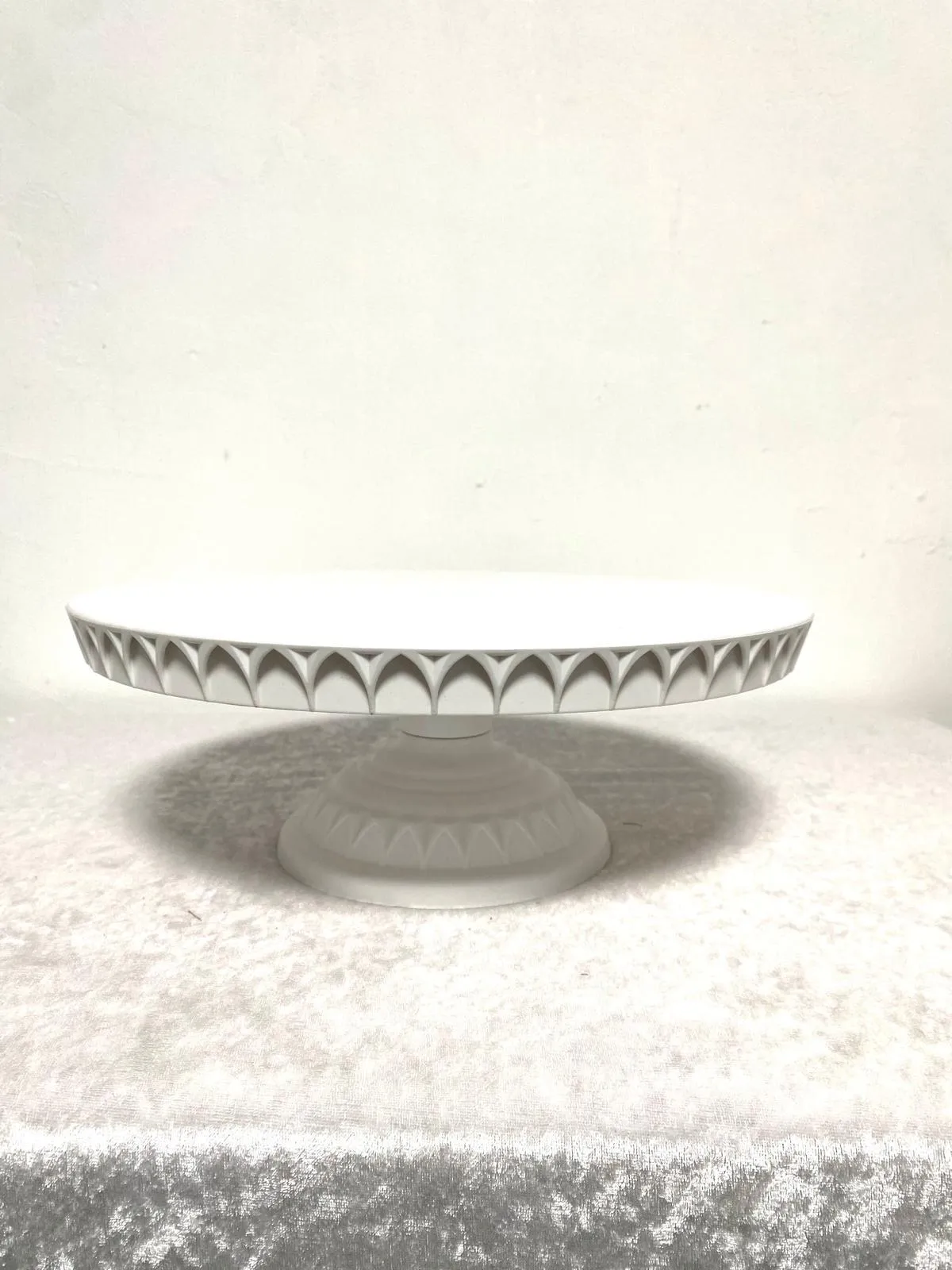 מגש לעוגה לבן