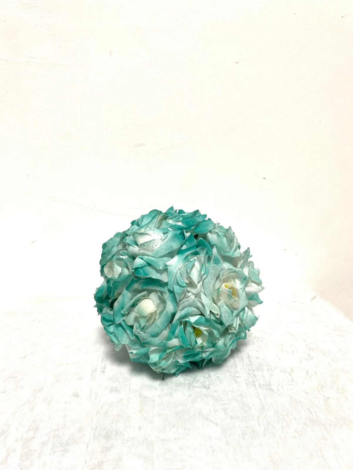 כדורי פרחים טורקיז