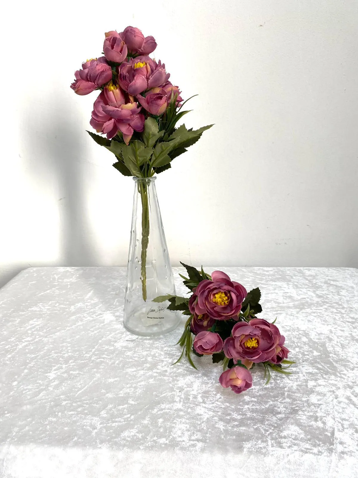 זר פרחים סגול