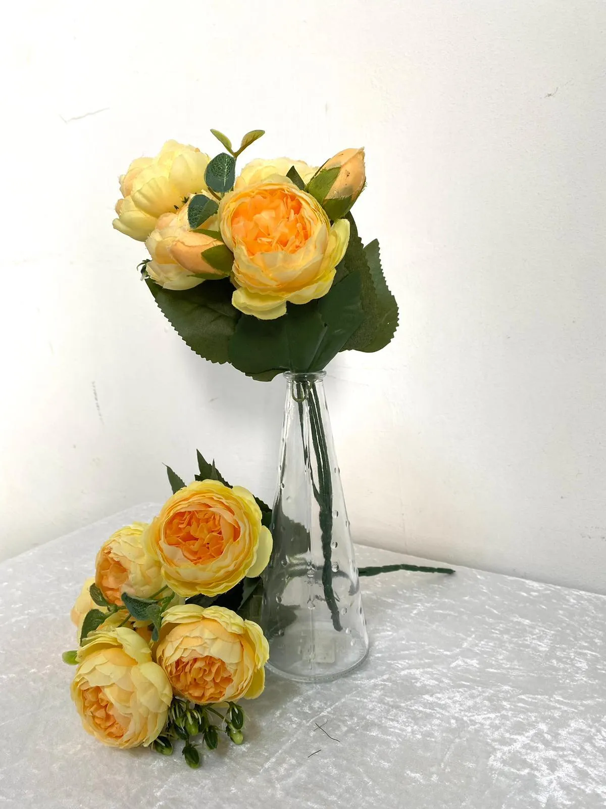 זר פרחים צהוב