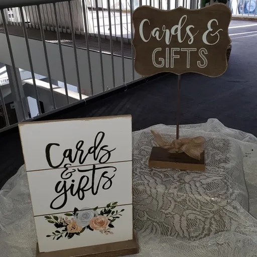 Cards & Gift Floral Sign