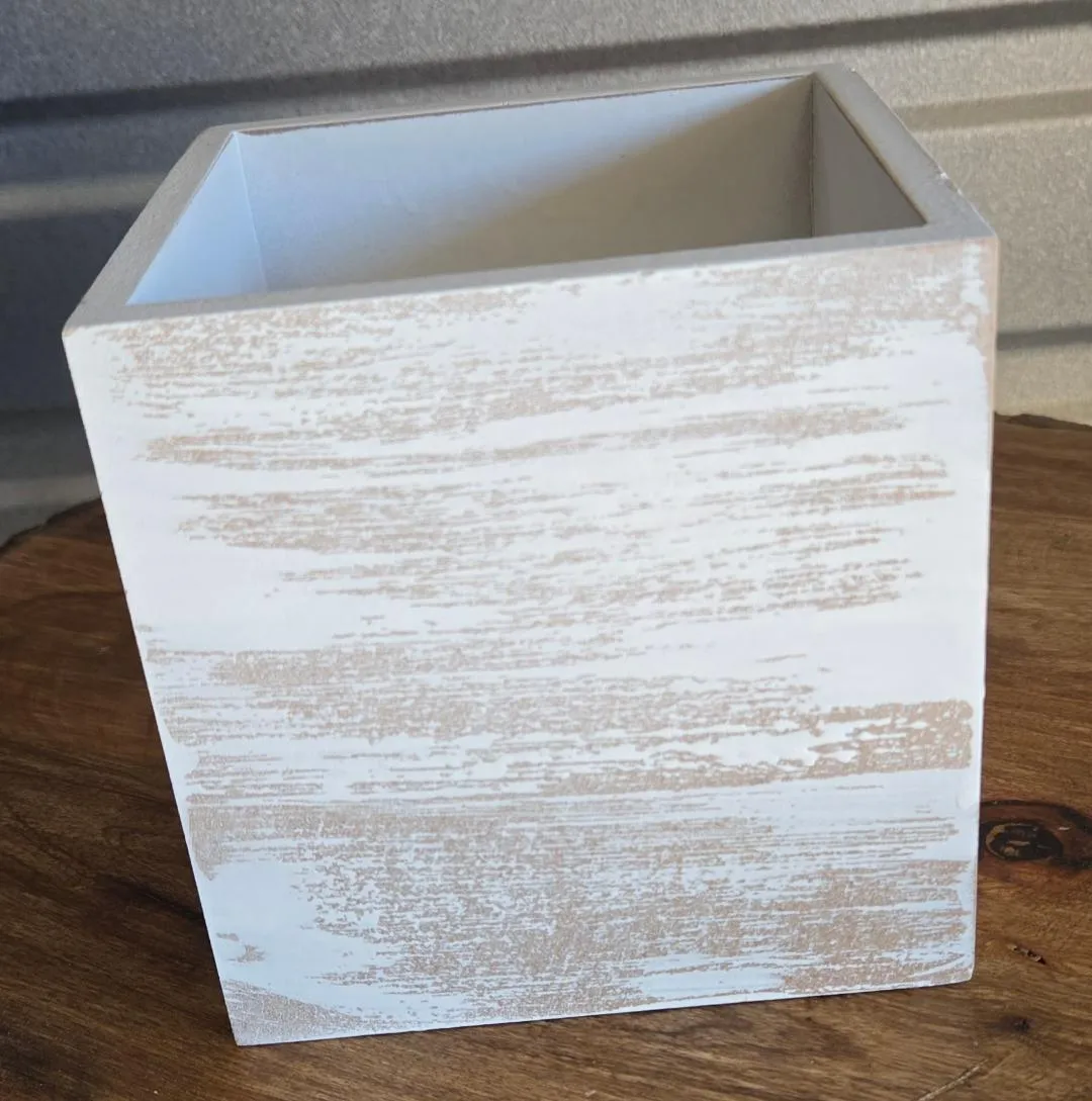  White Antiqued Wooden Box