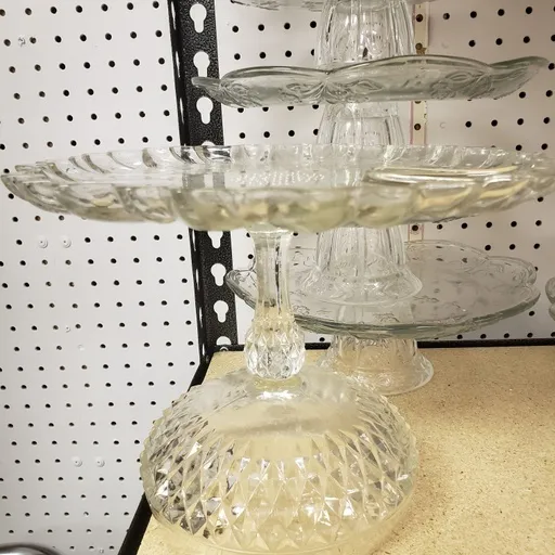 Glass serving Dishes