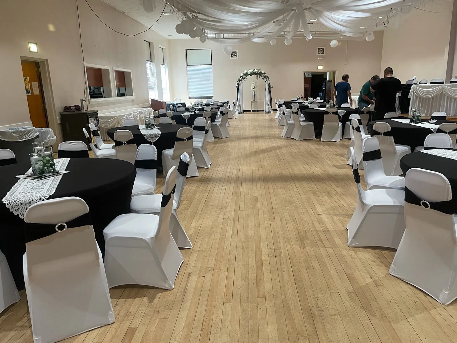 Black Spandex Chair Bands With Round Silver Buckle