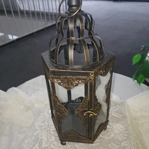Black and Gold Lantern