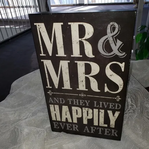Mr. & Mrs. Sign 
