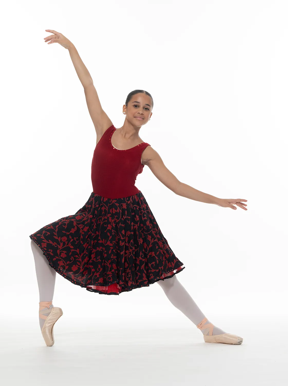 Robe rouge et jupe noire motifs rouges réf : C125