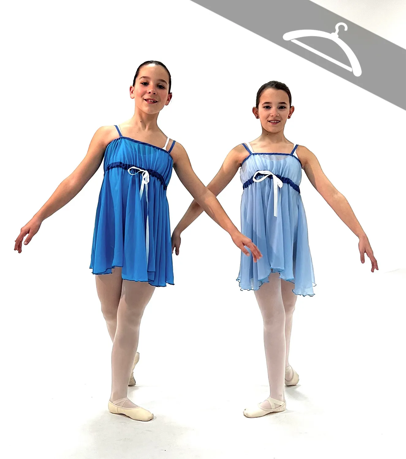 Robe Bleue Océan Transparente - Essayage