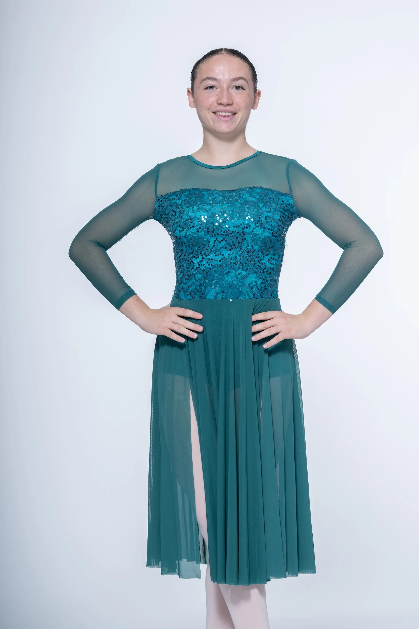 Robe verte manches longues haut pailleté réf : C171