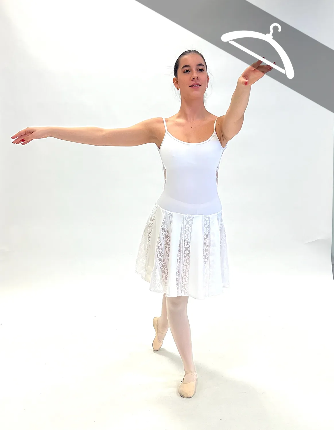 Robe Courte Voile en Dentelle - Essayage