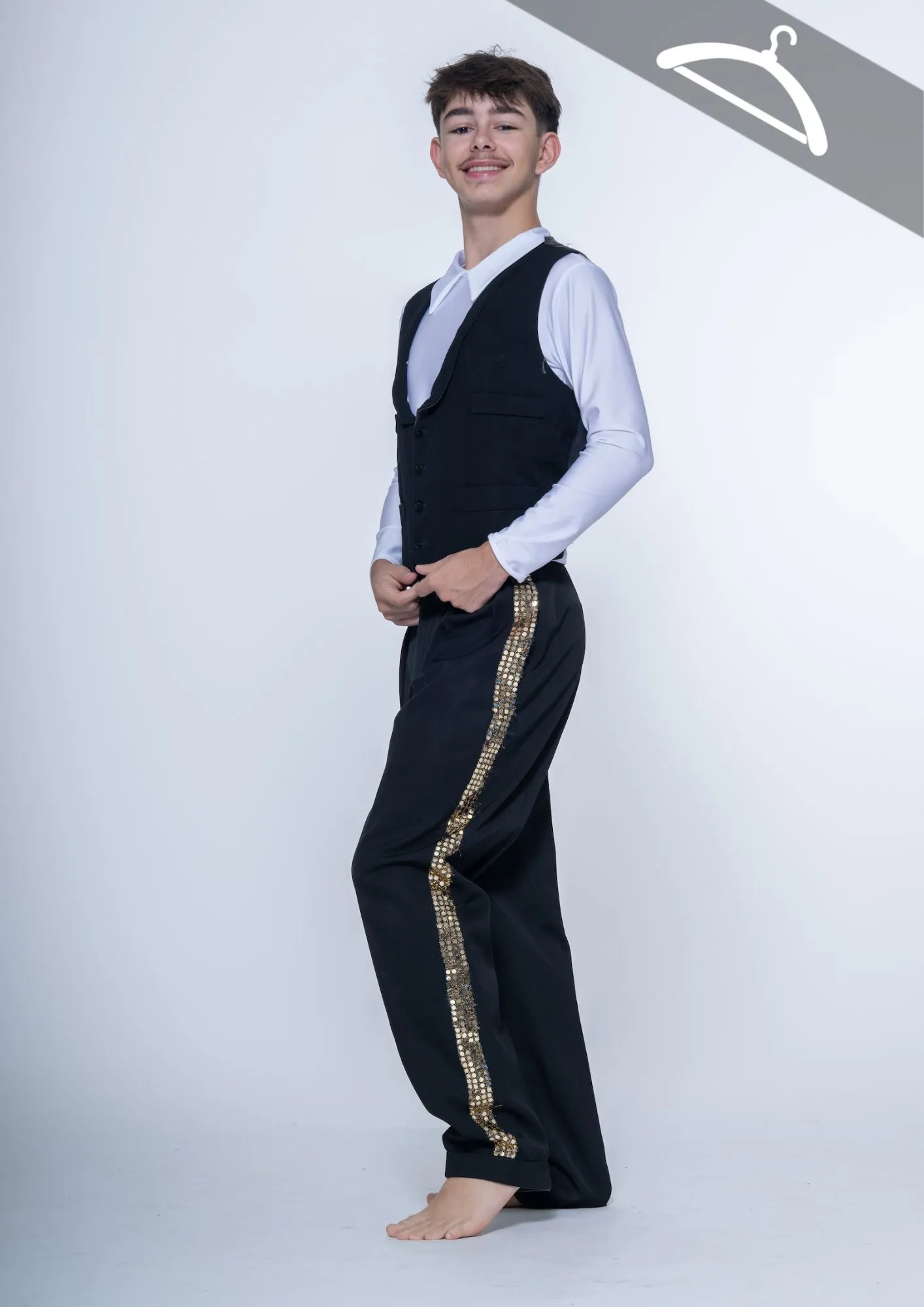  Pantalon noir bande large dorée réf : C140 - Essayage