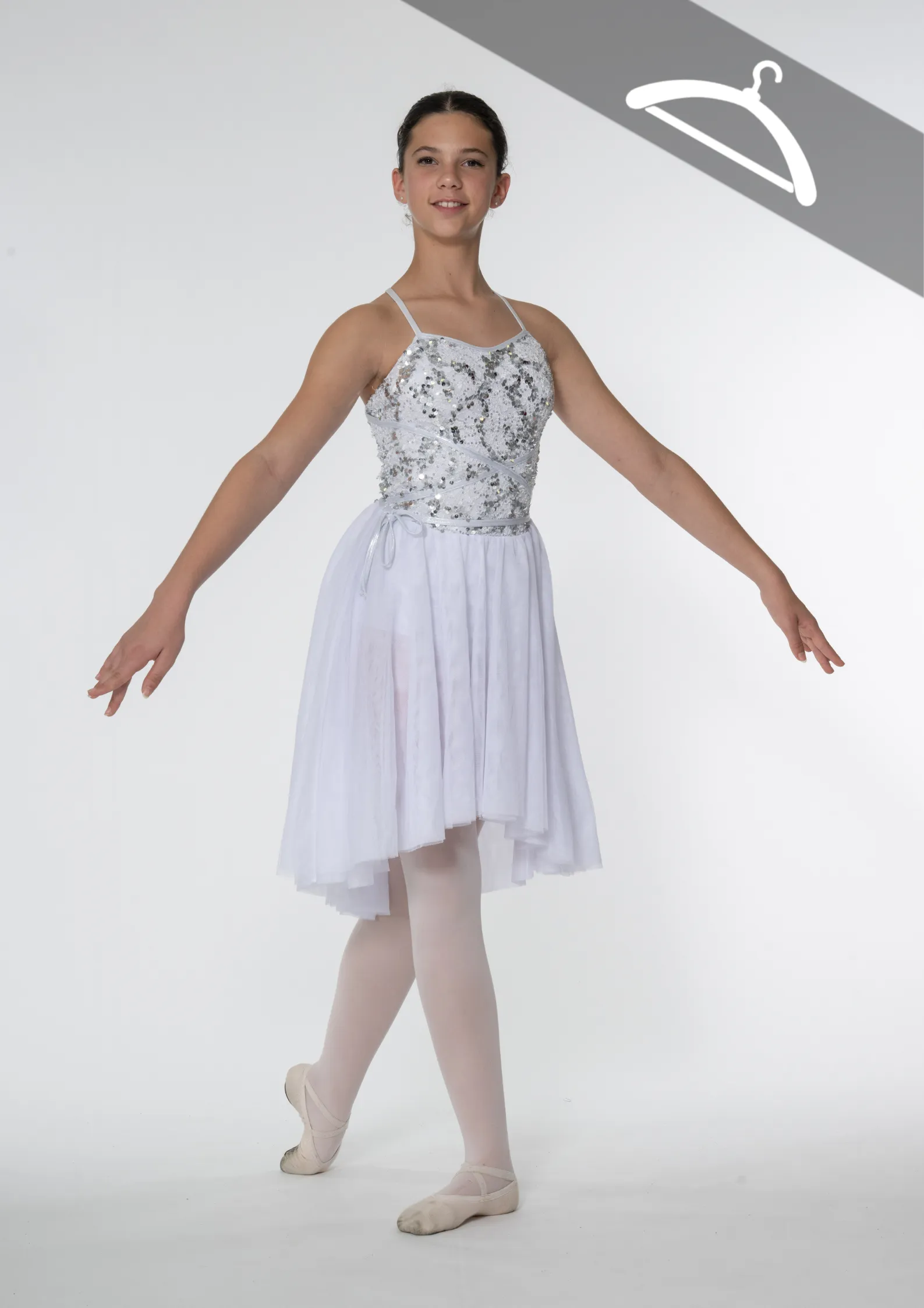 Robe argent pailleté jupe asymétrique réf : C102 - Essayage