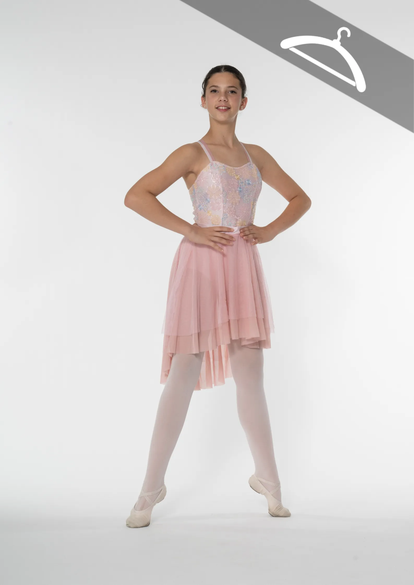 Robe en voile rose motifs fleurs jupe asymétrique réf : C159 - Essayage