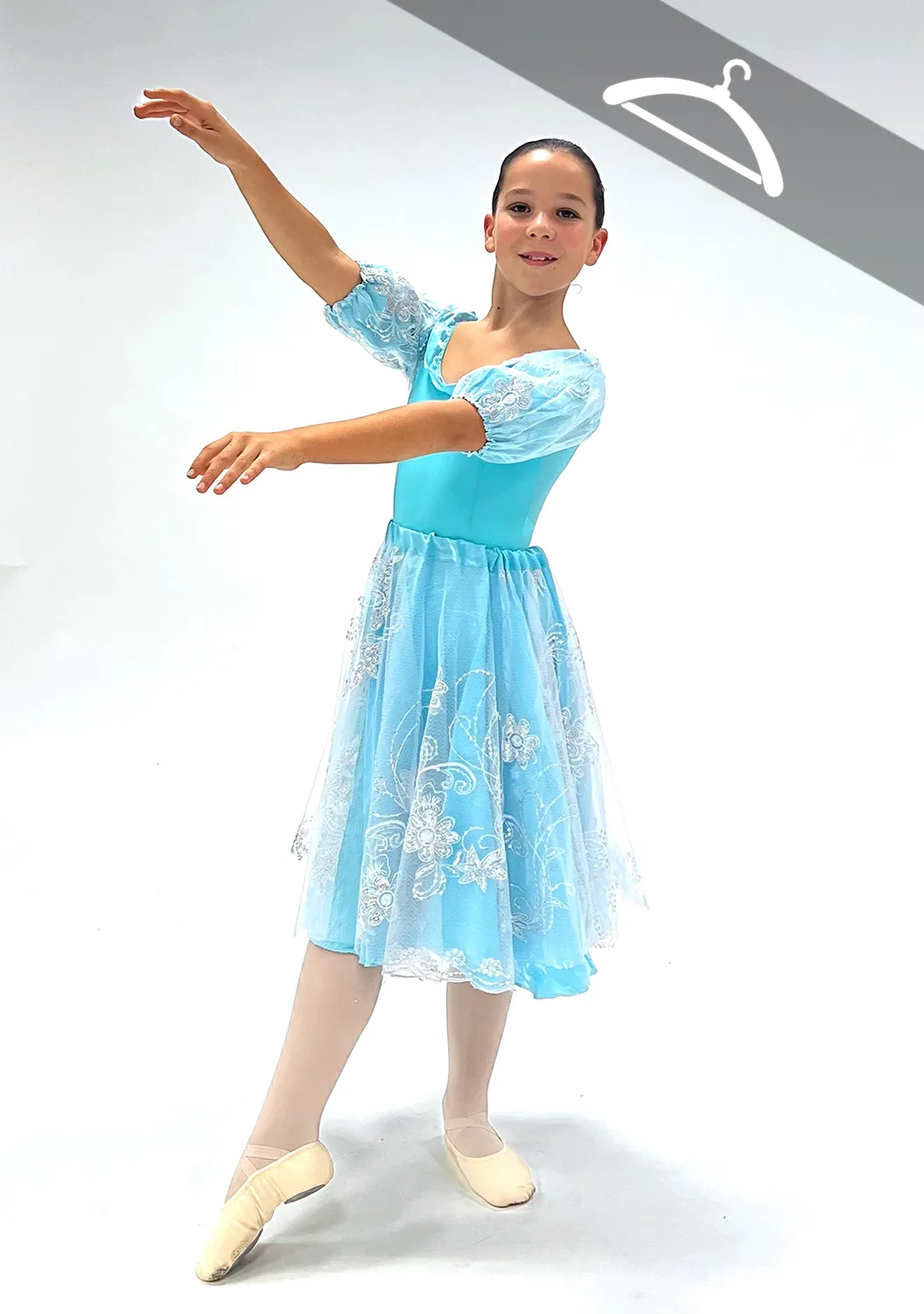 Robe Fleurie avec Voile Blanc - Essayage