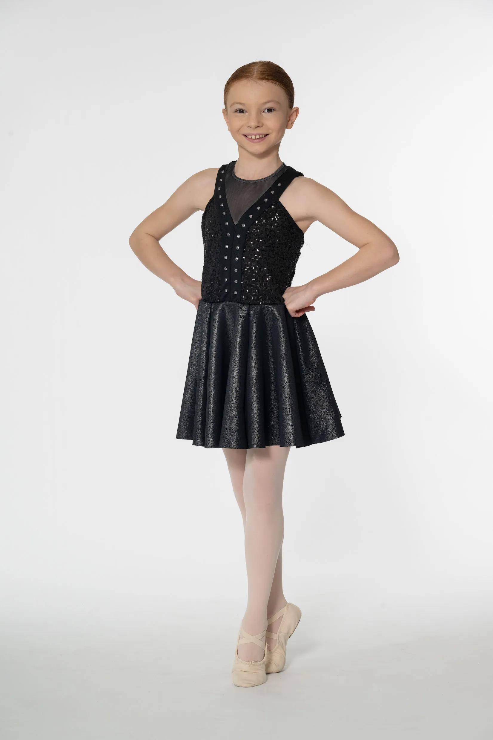 Robe noire haut pailleté réf : PORT