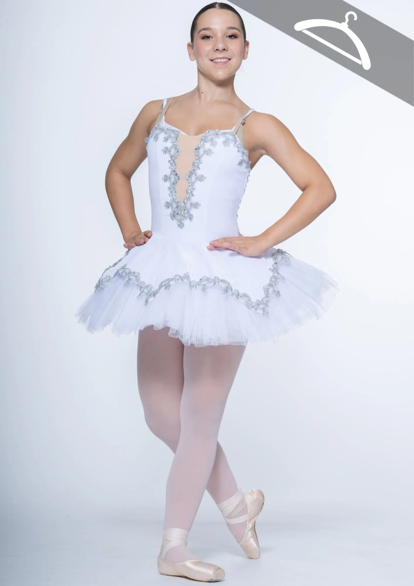 Tutu blanc et argent réf : C69 - Essayage