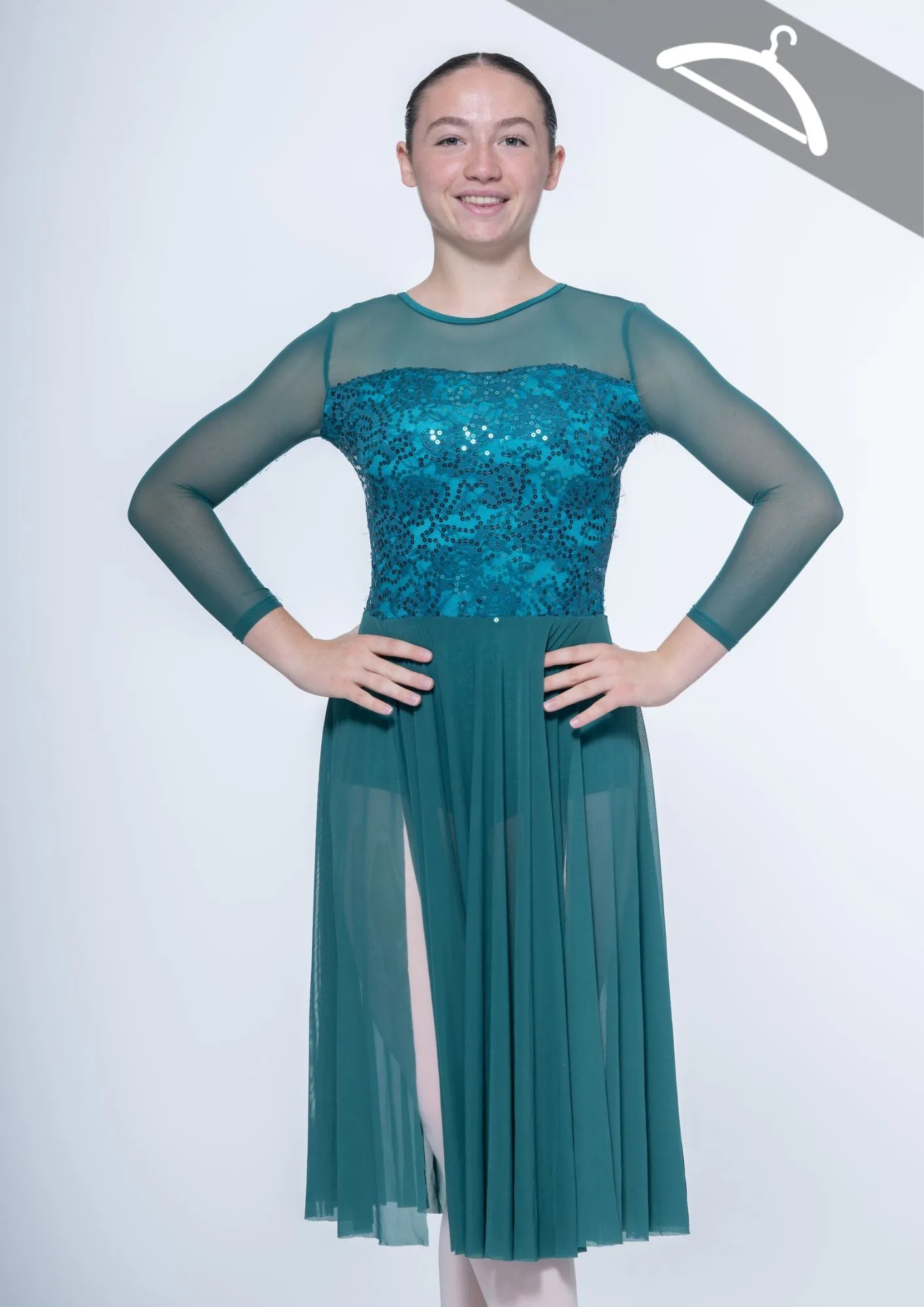Robe verte manches longues haut pailleté réf : C171 - Essayage