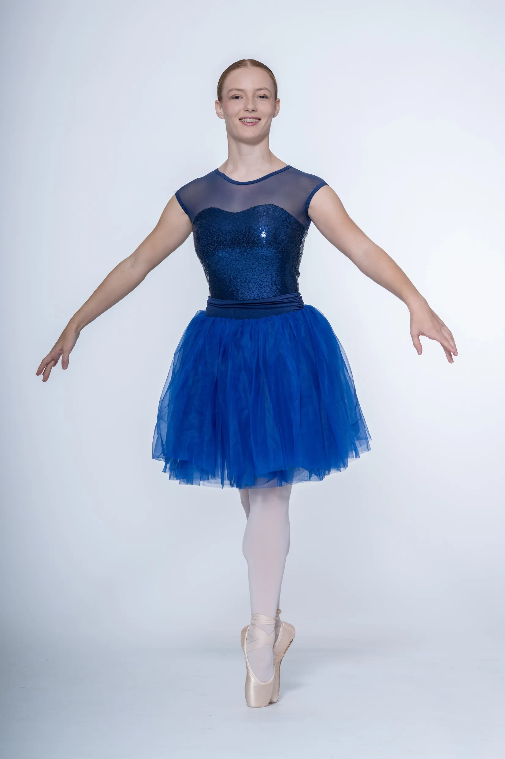 Tutu mi-long bleu haut pailleté réf : C96