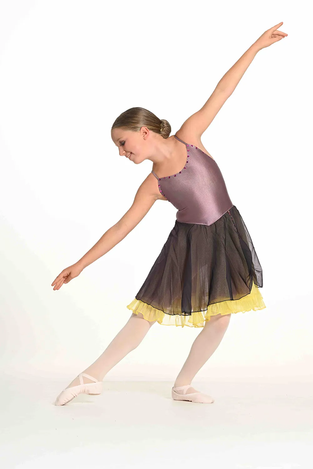 Robe Violet Nacré et Bas Noir et Jaune