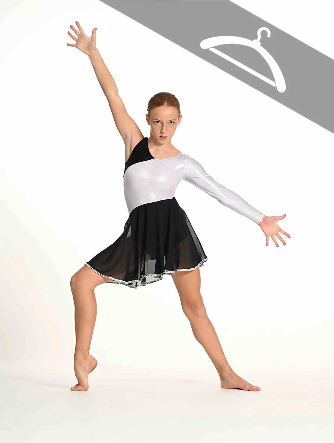 Tunique Asymétrique Noire et Argent - Essayage