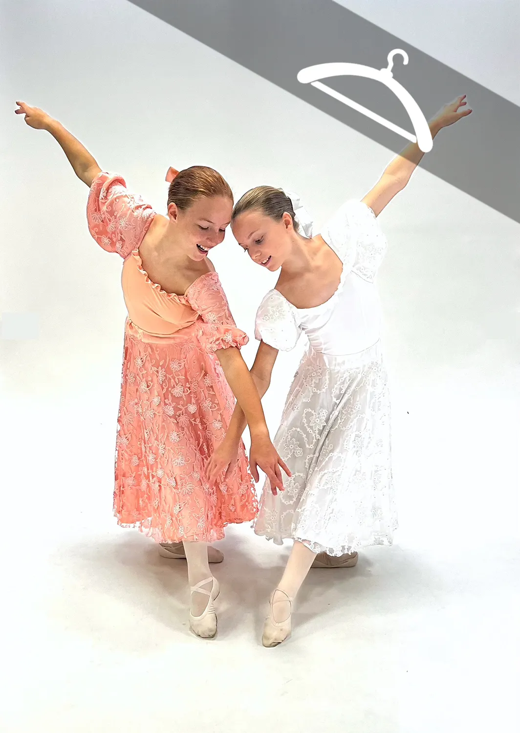 Trio de Robes Fleuries - Essayage