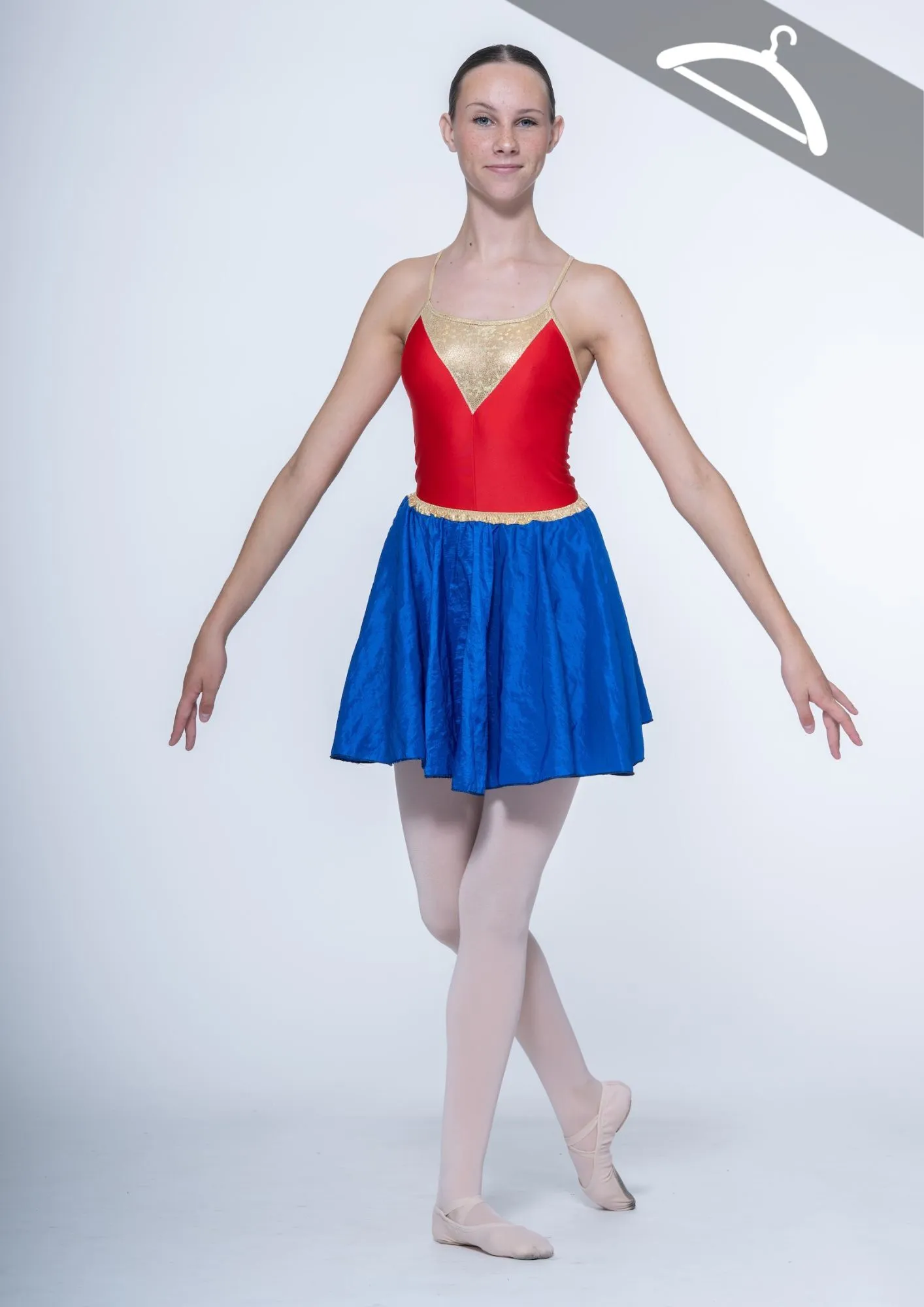 Combi-Short avec Jupe Courte Wonder Woman réf : C31 - Essayage