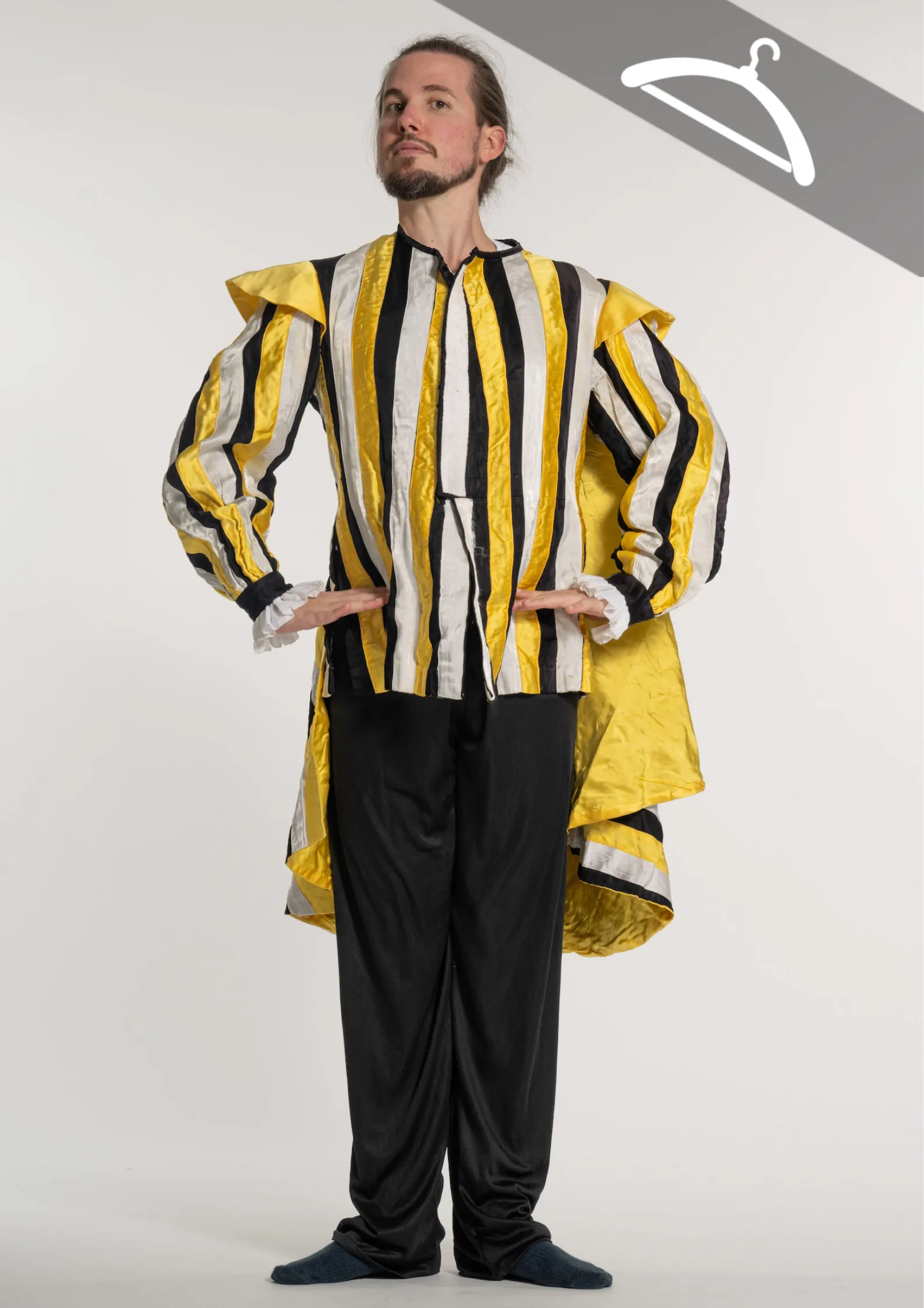 Veste Rayée Jaune Noire et Blanche + Cape - Essayage