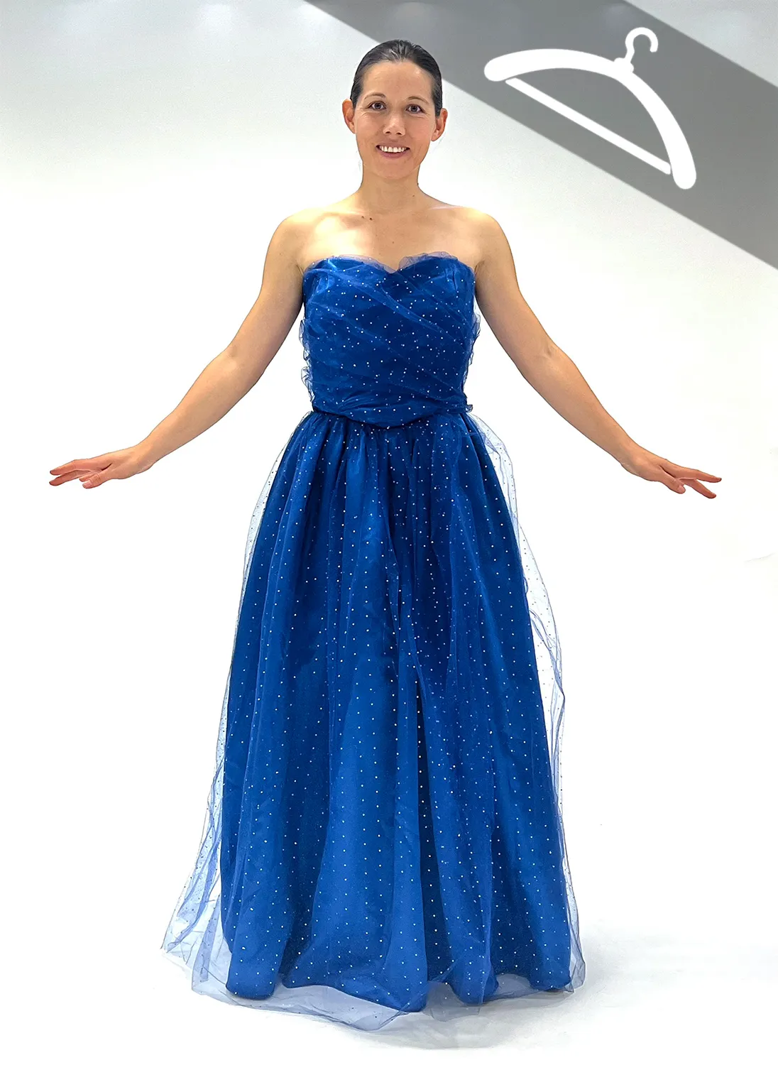 Robe Bleue à Paillettes avec Jupon en Tulle - Essayage