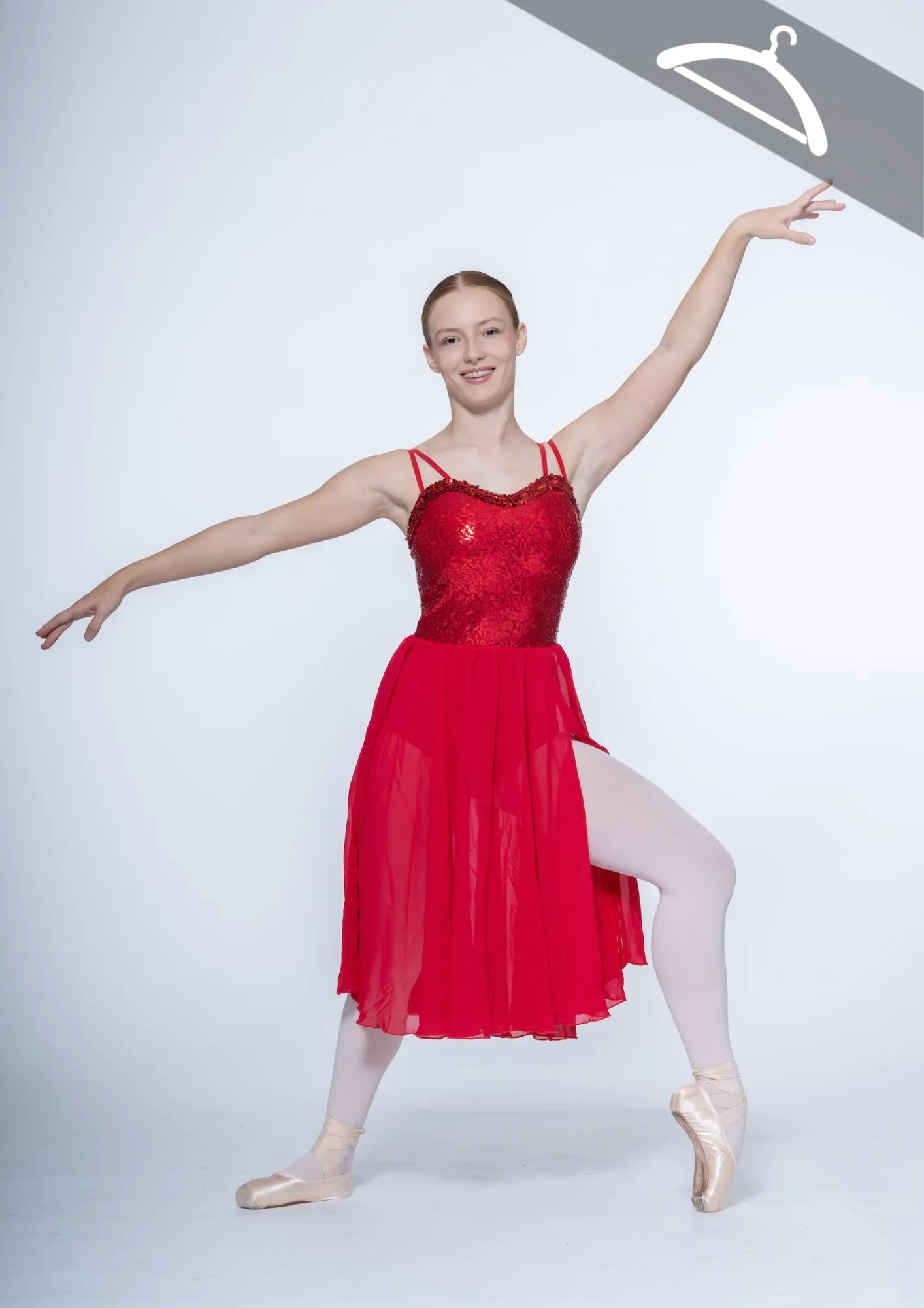 Robe rouge fluide haut pailleté réf : C105 - Essayage