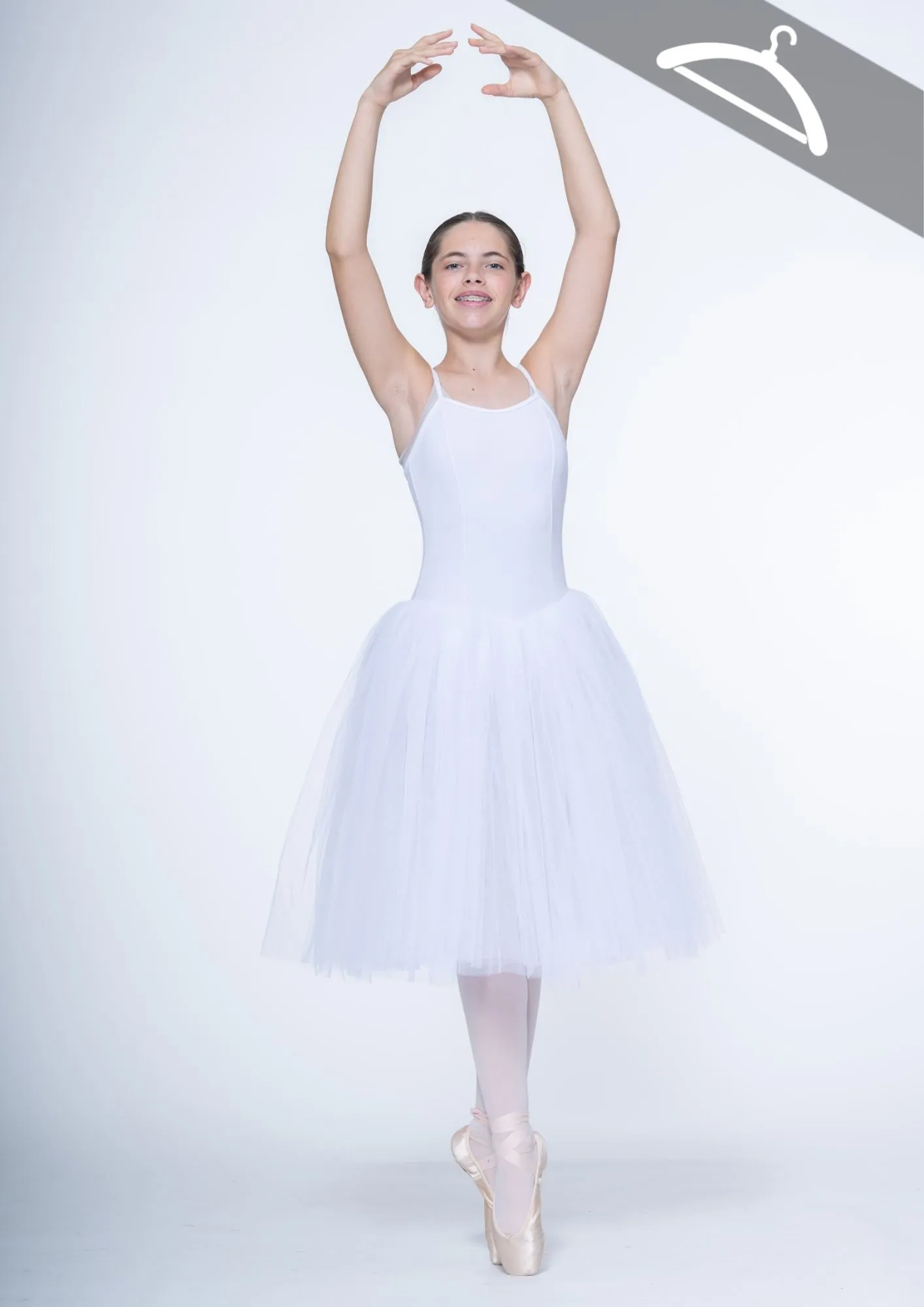 Tutu Blanc « Giselle » modèle 2 réf : C54/C55/C56 - Essayage