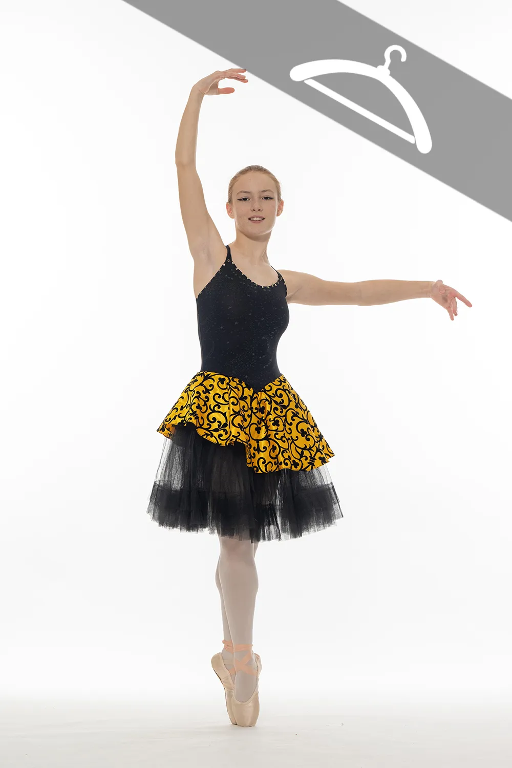 Robe noire et or jupe tulle noir réf : C126 - Essayage